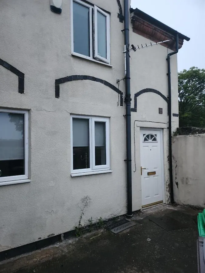 Woodborough Road Close To City Nottingham